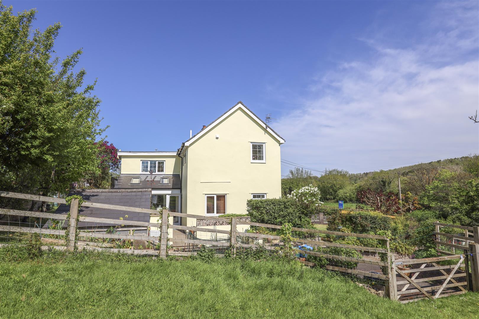 Tre Aubrey Cottages, Llantrithyd, Nr Cowbridge, Vale of Glamorgan, CF71 7UE